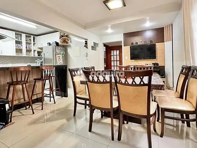 Casa com 173m² 3 quartos e 3 banheiros, à venda, no bairro Estrela em Ponta Grossa