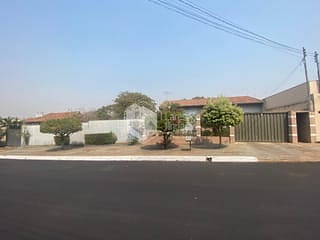 Foto do Casa-Casa tipo para venda em Jardim América com 2 quartos, sendo 1 suíte, 360m²