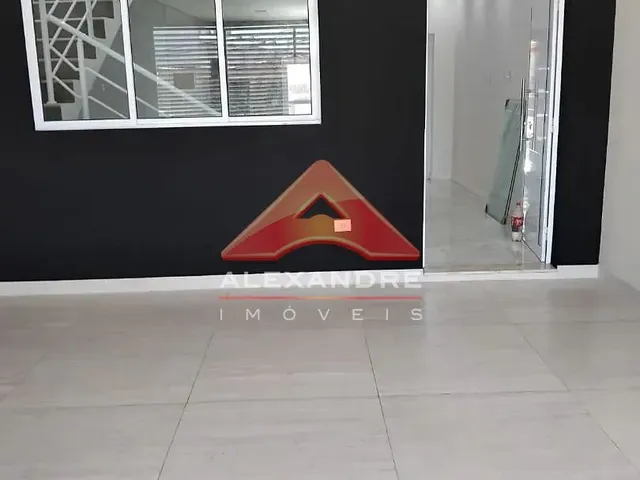 Casa com 10m² 3 quartos e 3 banheiros, à venda, no bairro Vila Industrial em São José Dos Campos