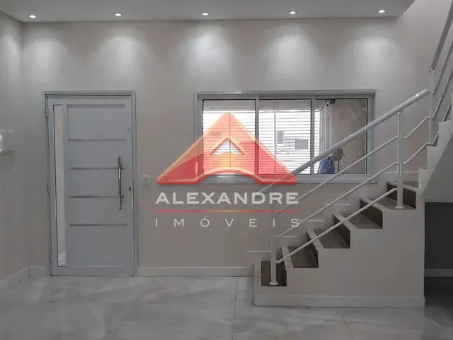 Casa com 10m² 3 quartos e 3 banheiros, à venda, no bairro Vila Industrial em São José Dos Campos