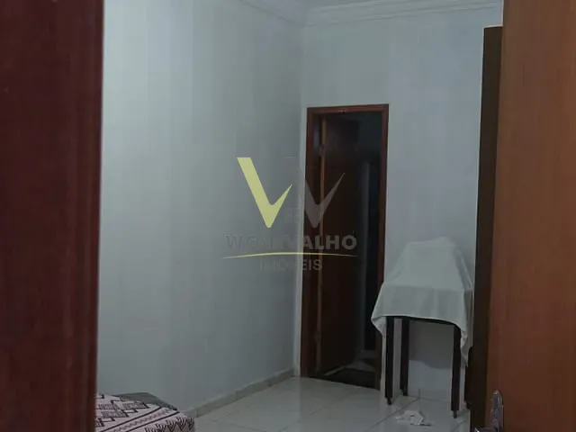 Casa com 150m² 3 quartos e 2 banheiros, à venda, no bairro Residencial Florença em Anápolis