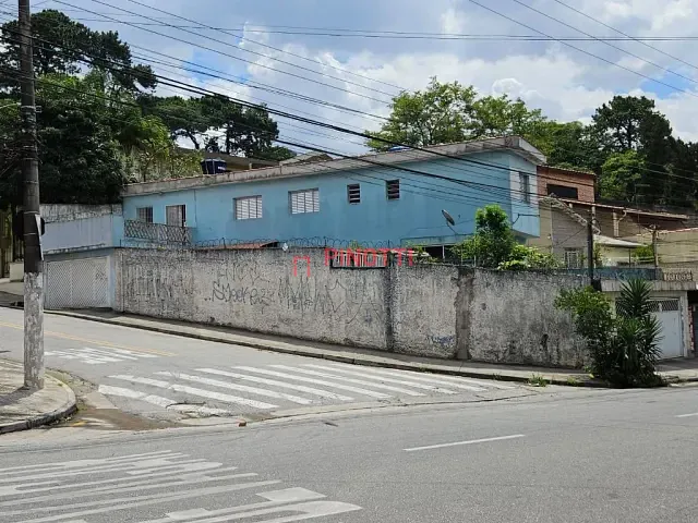 Casa 4 quartos e 3 banheiros, à venda, no bairro Ferrazópolis em São Bernardo do Campo