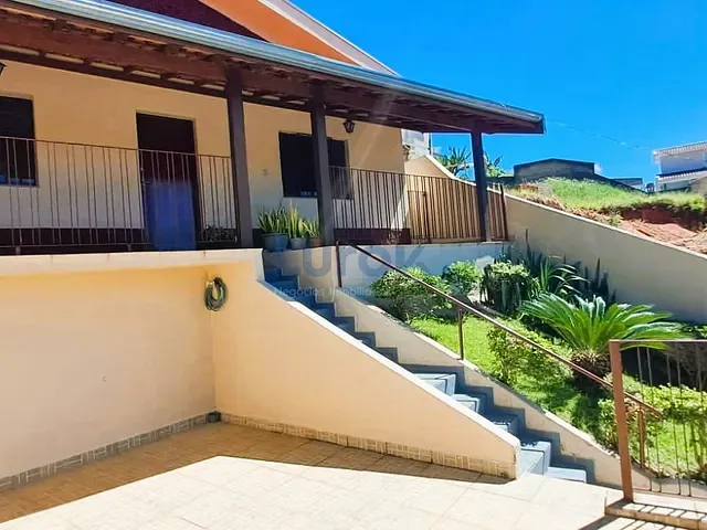 Casa 2 quartos e 2 banheiros, à venda, no bairro Jardim Paraíso em Águas de Lindóia