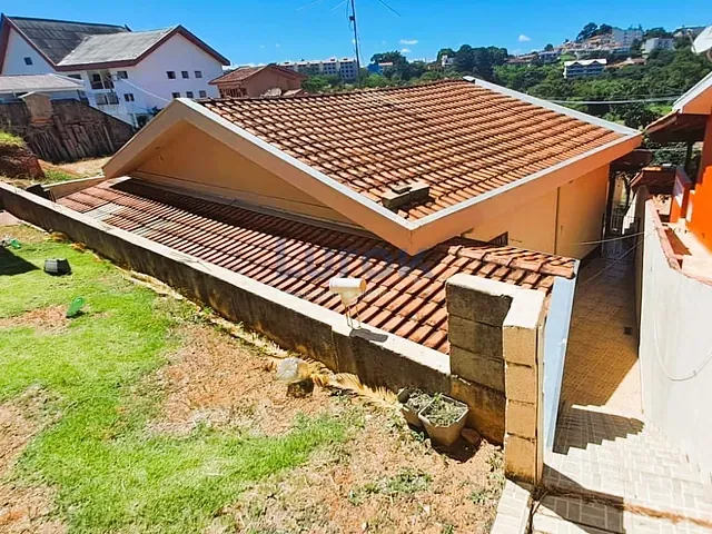 Casa 2 quartos e 2 banheiros, à venda, no bairro Jardim Paraíso em Águas de Lindóia