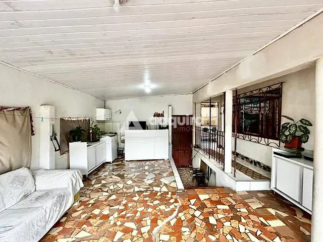 Casa com 490m² 3 quartos e 1 banheiro, à venda, no bairro Chapada em Ponta Grossa