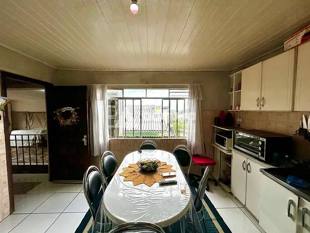 Casa com 490m² 3 quartos e 1 banheiro, à venda, no bairro Chapada em Ponta Grossa