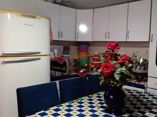 Casa 3 quartos e 2 banheiros, à venda, no bairro Santa Terezinha em São Bernardo do Campo