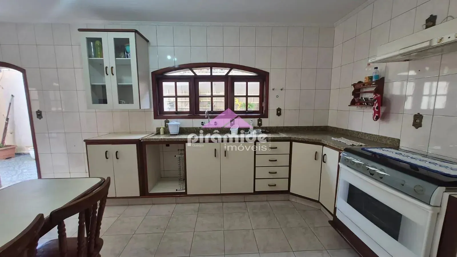 Casa, 3 quartos, 266 m² - Foto 15
