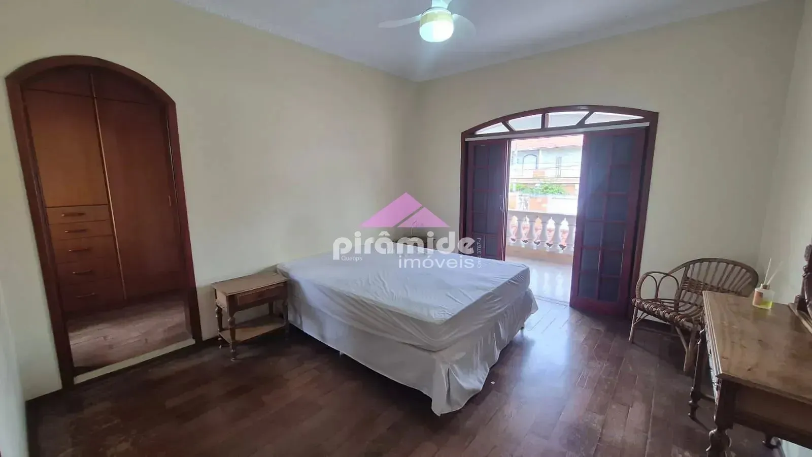 Casa, 3 quartos, 266 m² - Foto 28