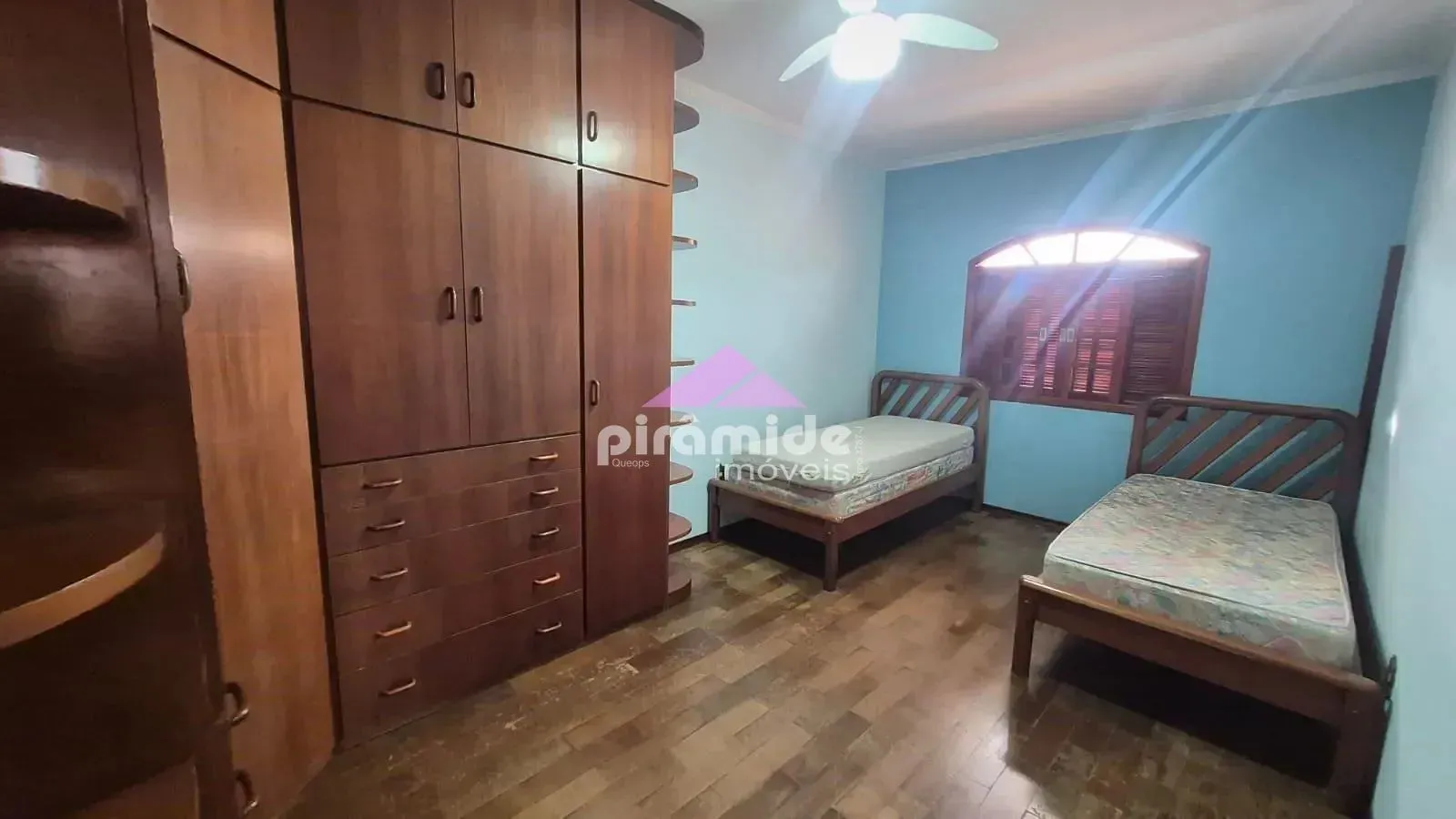 Casa, 3 quartos, 266 m² - Foto 34