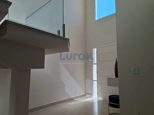 Casa com 330m² 3 quartos e 5 banheiros, à venda, no bairro Santa Cruz em Valinhos