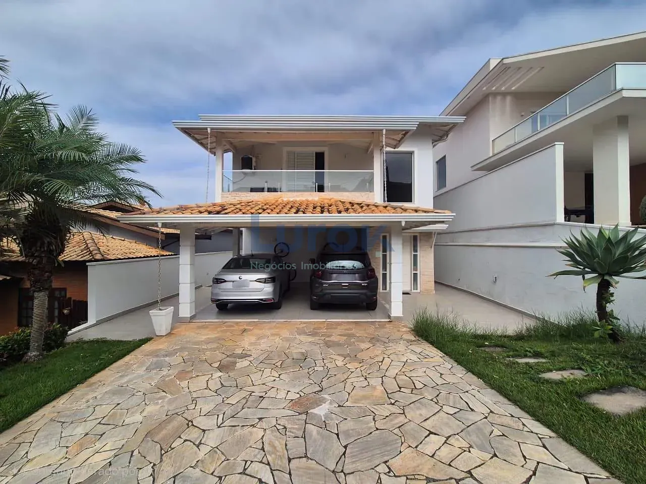 Casa, 3 quartos, 267 m² - Foto 1