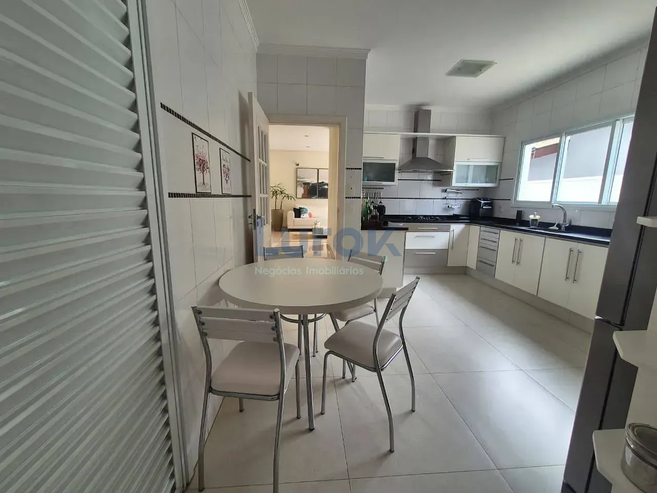 Casa, 3 quartos, 267 m² - Foto 14