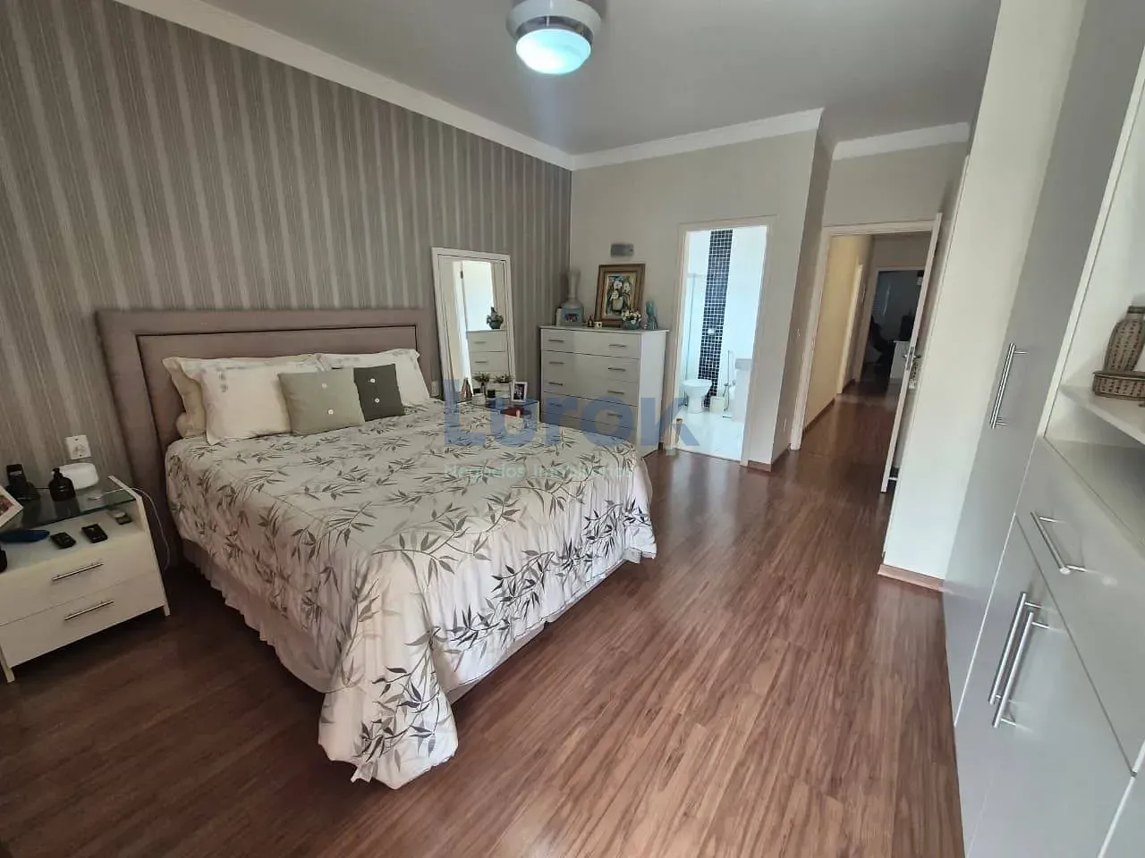 Casa, 3 quartos, 267 m² - Foto 32