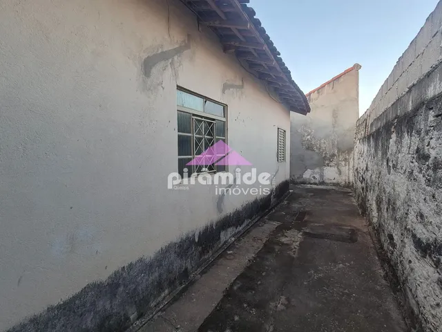 Casa com 200m² 1 quarto e 1 banheiro, à venda, no bairro Vila Alexandrina em São José Dos Campos