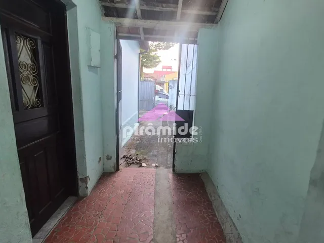 Casa com 200m² 1 quarto e 1 banheiro, à venda, no bairro Vila Alexandrina em São José Dos Campos