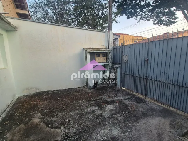 Casa com 200m² 1 quarto e 1 banheiro, à venda, no bairro Vila Alexandrina em São José Dos Campos