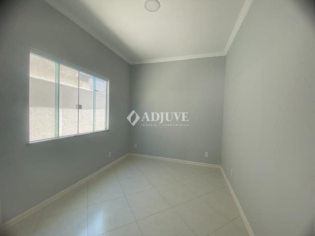 Casa à venda com 3 quartos, 81m² - Foto 10