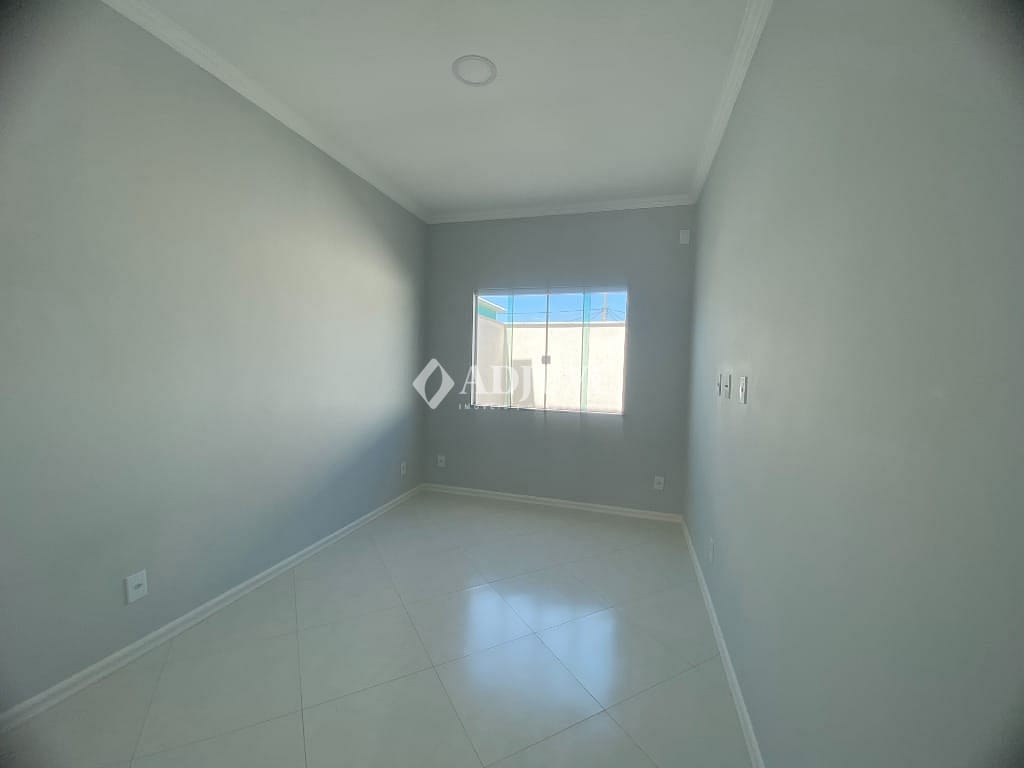 Casa à venda com 3 quartos, 81m² - Foto 14