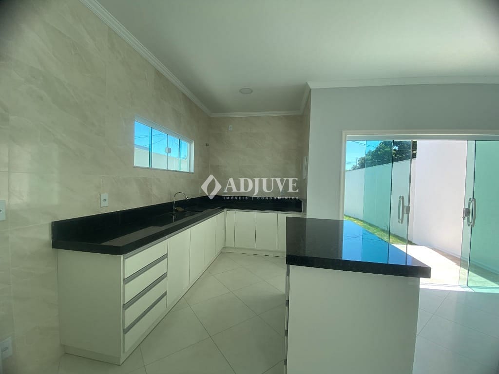 Casa à venda com 3 quartos, 81m² - Foto 8