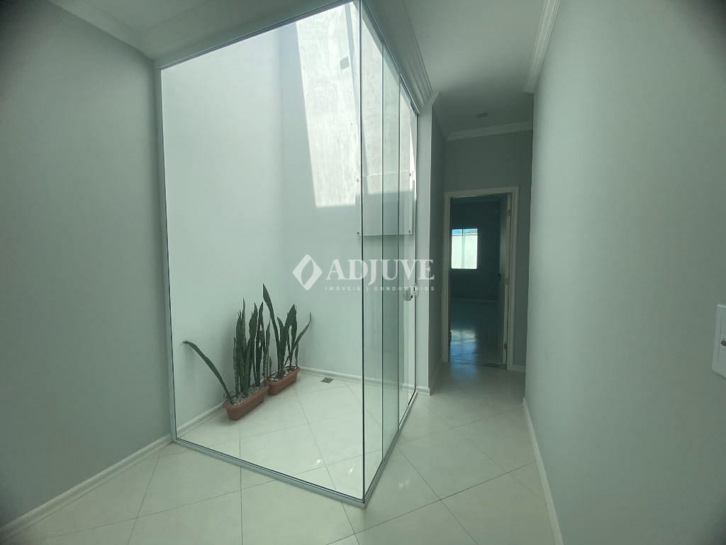 Casa à venda com 3 quartos, 81m² - Foto 7