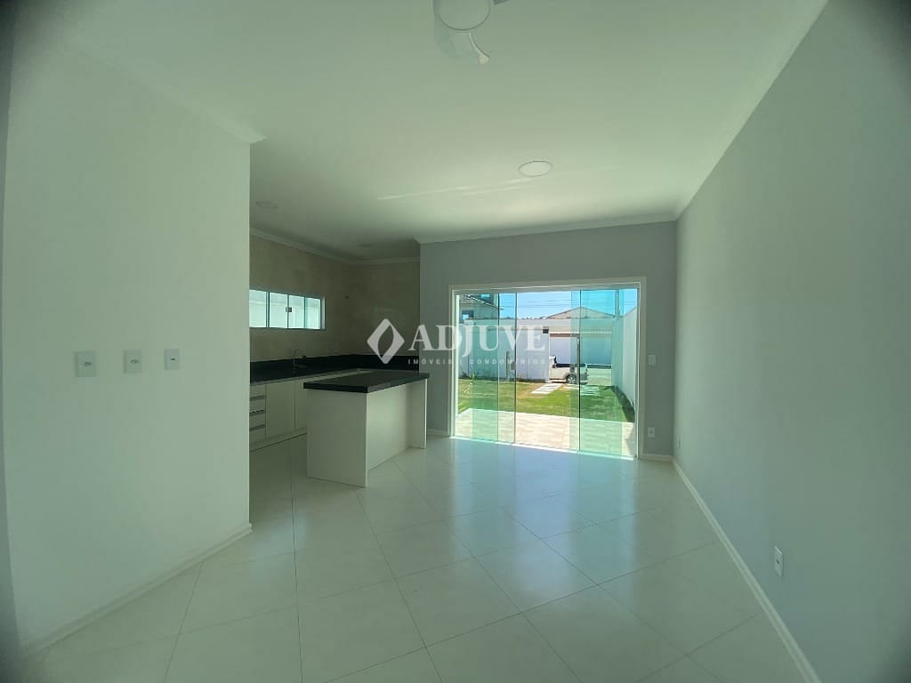 Casa à venda com 3 quartos, 81m² - Foto 6