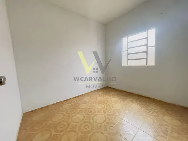 Casa com 300m², à venda, no bairro Jaiara em Anápolis