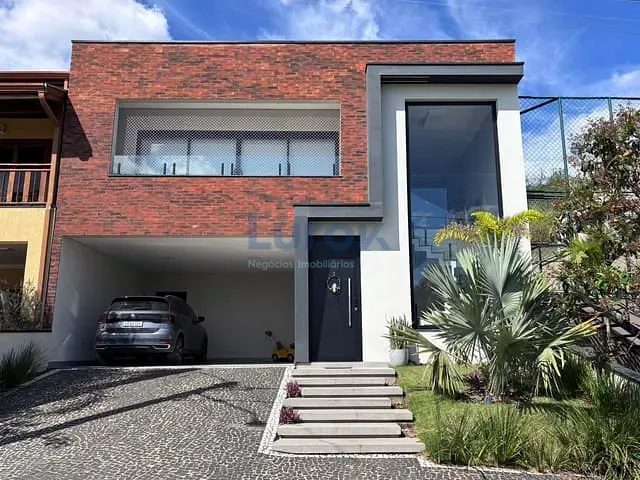 Casa com 245m² 3 quartos e 3 banheiros, à venda, no bairro Roncáglia em Valinhos