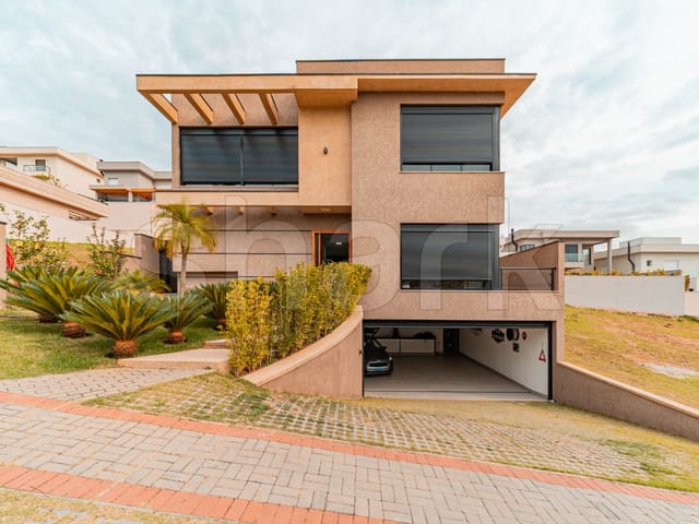 Casa com 420m² 4 quartos e 6 banheiros, à venda, no bairro Cidade Tamboré em Santana de Parnaíba