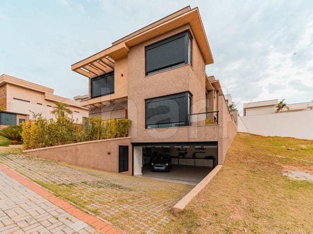 Casa com 420m² 4 quartos e 6 banheiros, à venda, no bairro Cidade Tamboré em Santana de Parnaíba