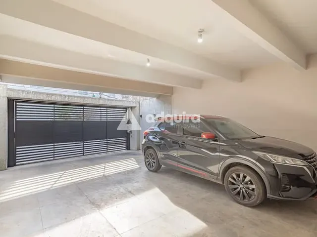 Casa com 440m² 3 quartos e 5 banheiros, à venda, no bairro Nova Rússia em Ponta Grossa