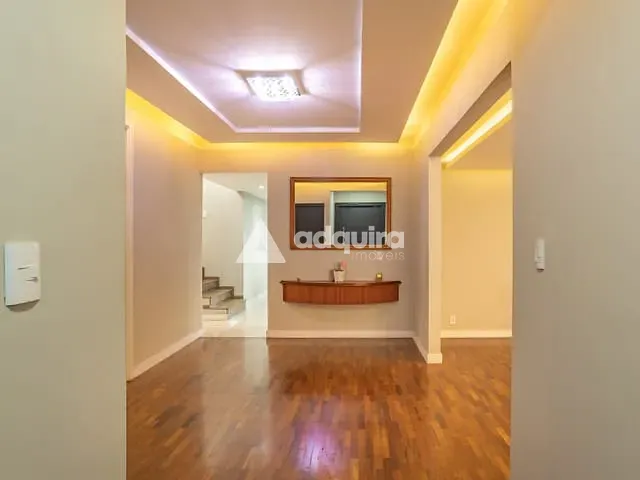 Casa com 440m² 3 quartos e 5 banheiros, à venda, no bairro Nova Rússia em Ponta Grossa