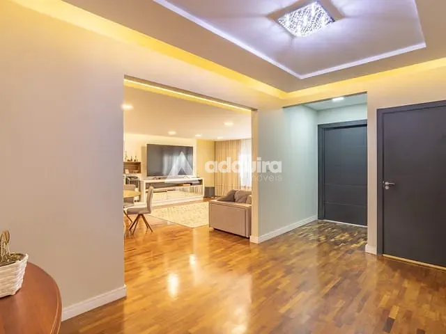 Casa com 440m² 3 quartos e 5 banheiros, à venda, no bairro Nova Rússia em Ponta Grossa