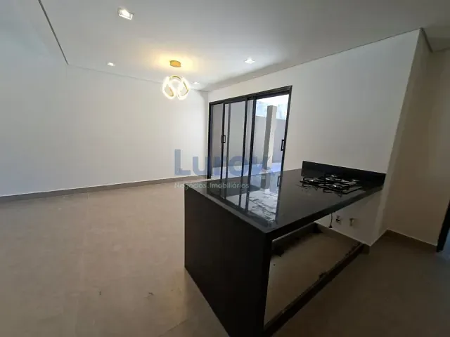 Casa com 168m² 3 quartos e 4 banheiros, à venda, no bairro Chácaras Silvania em Valinhos