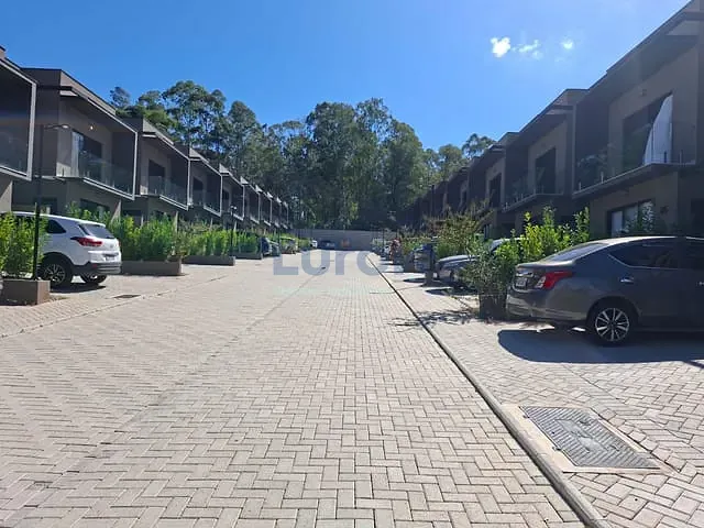 Casa com 168m² 3 quartos e 4 banheiros, à venda, no bairro Chácaras Silvania em Valinhos