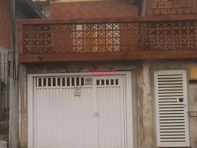 Casa 2 quartos e 2 banheiros, à venda, no bairro Alves Dias em São Bernardo do Campo