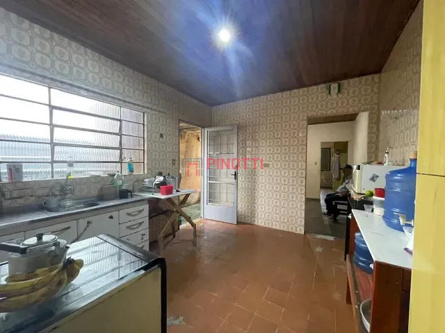Casa 2 quartos e 2 banheiros, à venda, no bairro Alves Dias em São Bernardo do Campo