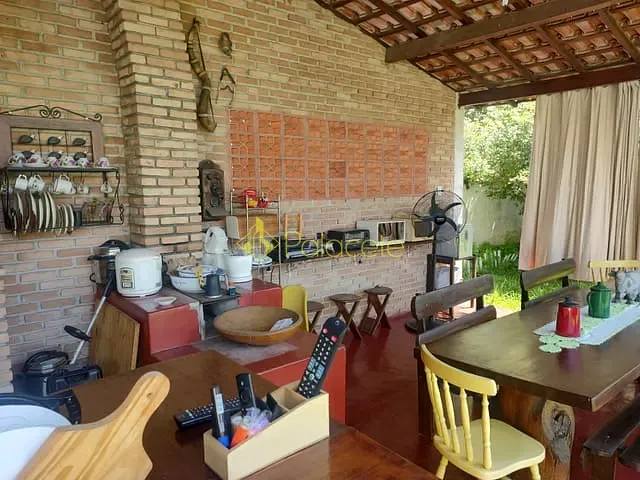 Casa com 1250m² 3 quartos e 4 banheiros, à venda, no bairro Centro em Tremembé