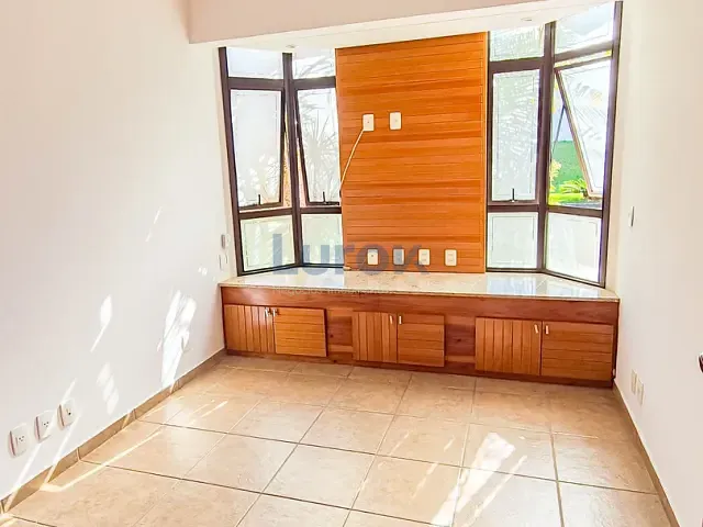 Casa com 360m² 4 quartos e 6 banheiros, à venda ou para alugar, no bairro Santa Cruz em Valinhos