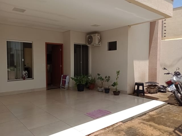 Foto do Casa - Casa tipo para venda em Jardim Residencial Sunflower com 1 quarto, sendo 1 suíte, 77m² | Lares e Andares Imóveis