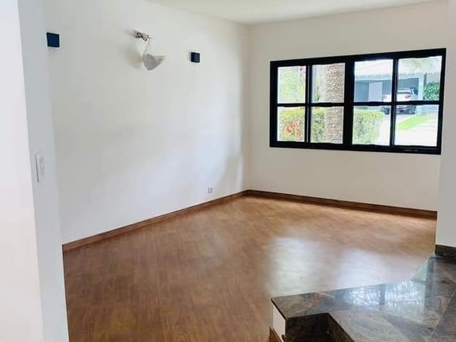 Casa com 360m² 4 quartos e 6 banheiros, à venda ou para alugar, no bairro Alphaville em Santana de Parnaíba
