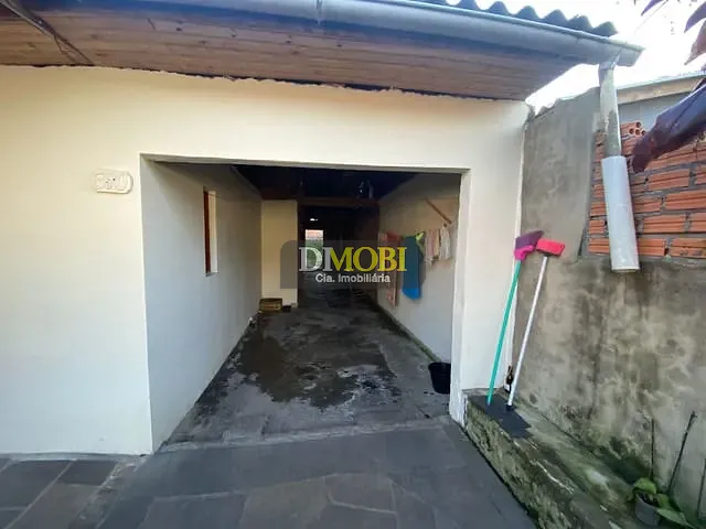 Casa com 300m² 2 quartos e 1 banheiro, à venda, no bairro São Vicente em Gravataí