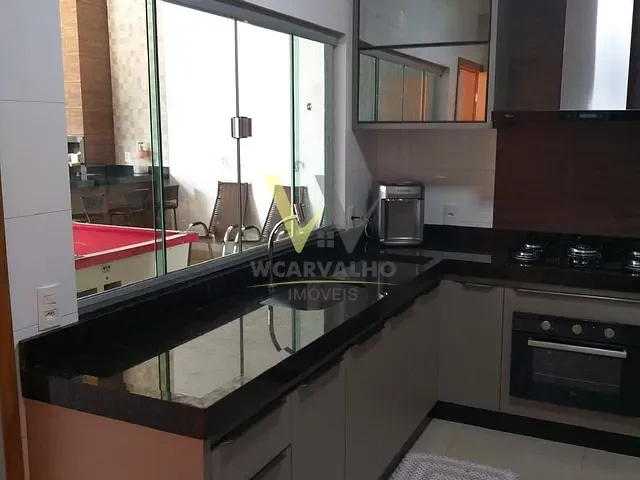 Casa com 300m² 3 quartos e 3 banheiros, à venda, no bairro Vale do Sol em Anápolis