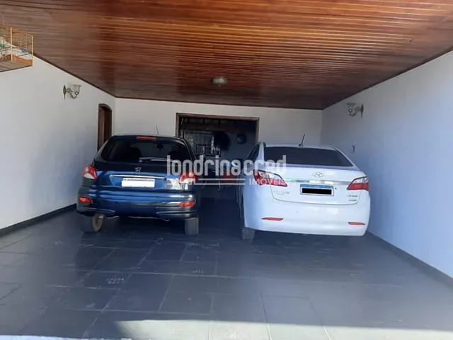 Casa com 365m², à venda, no bairro Coliseu em Londrina