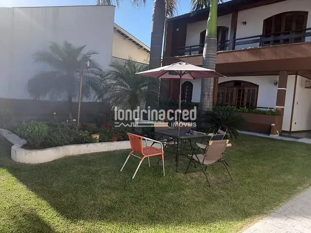 Casa com 365m², à venda, no bairro Coliseu em Londrina