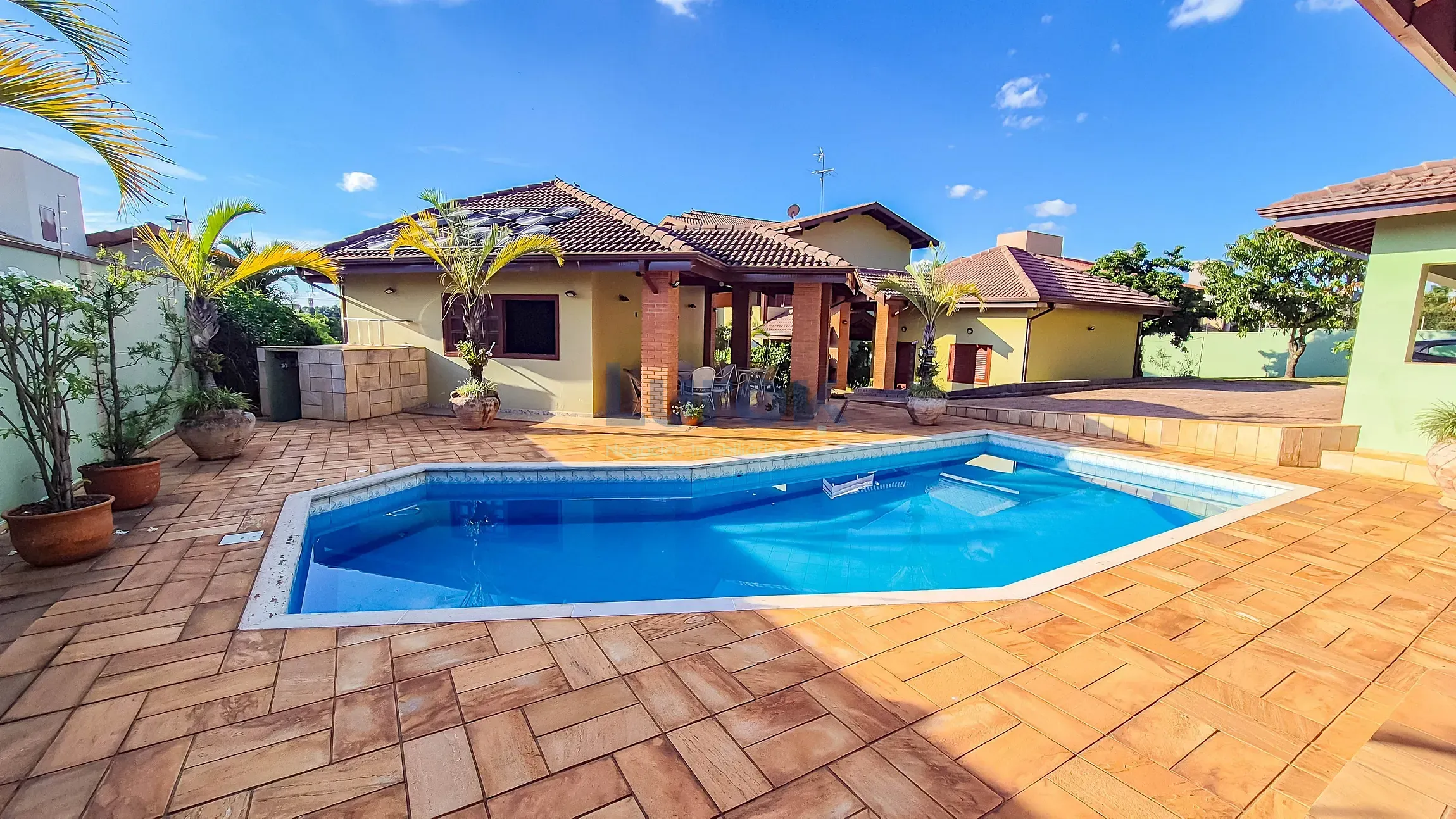 Casa, 4 quartos, 1007 m² - Foto 1
