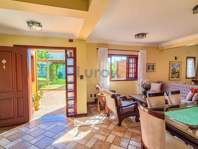 Casa com 2408m² 4 quartos e 5 banheiros, à venda, no bairro Dois Córregos em Valinhos