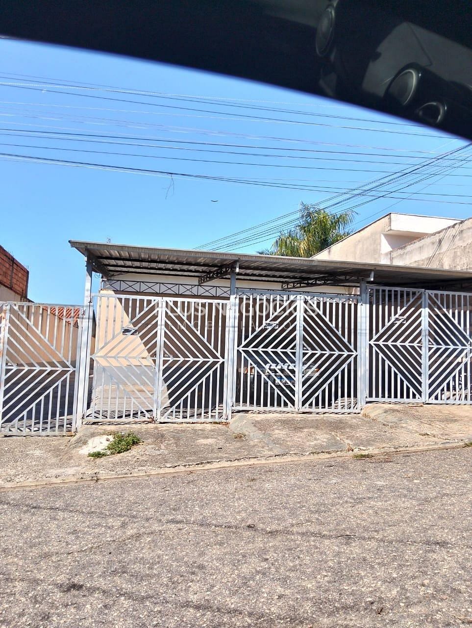 Casa para alugar com 2 quartos, 46m² - Foto 1