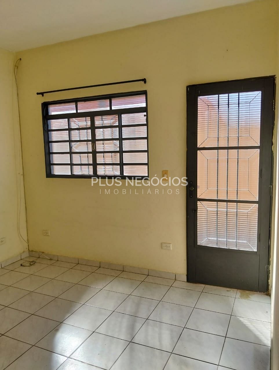 Casa para alugar com 2 quartos, 46m² - Foto 16
