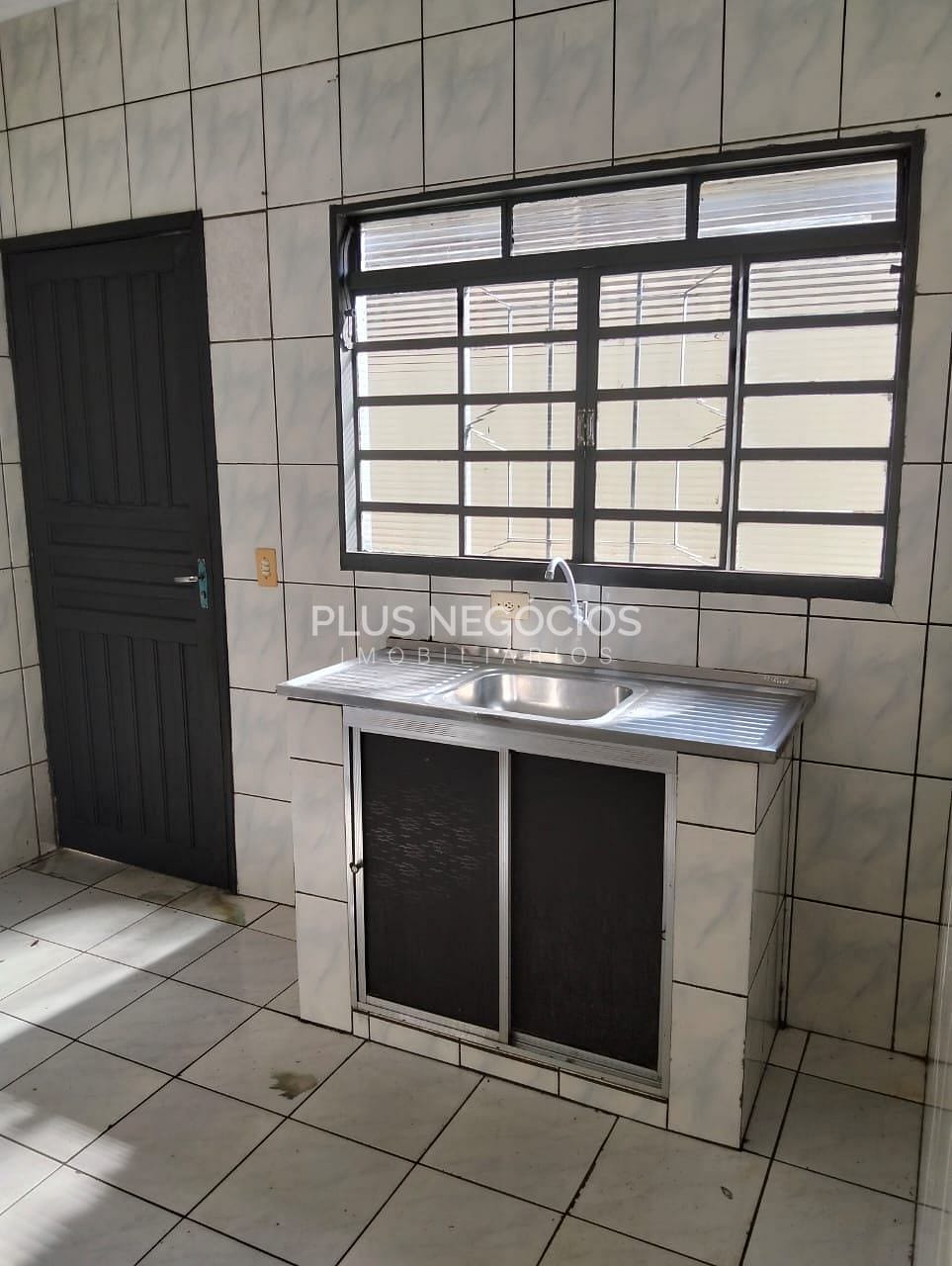 Casa para alugar com 2 quartos, 46m² - Foto 12